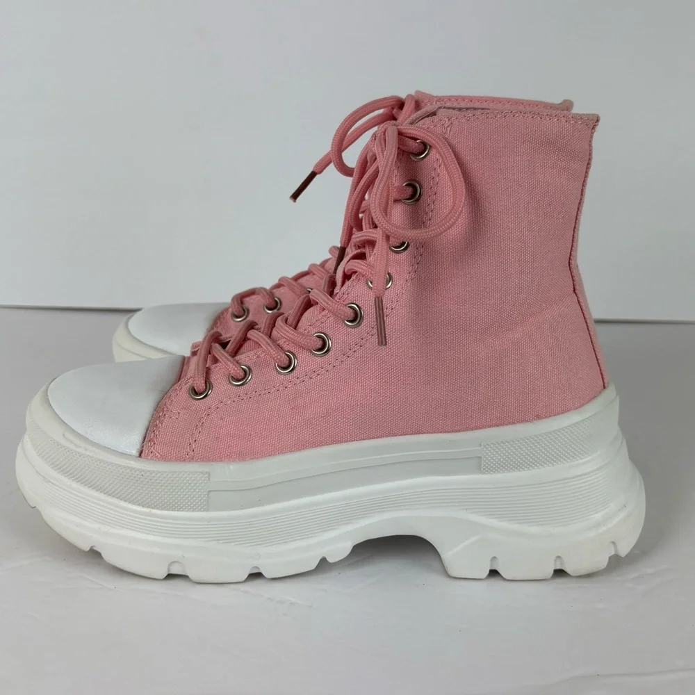 Berness Belle High-Top Lace Up Chunky Platform Sneakers in Pink